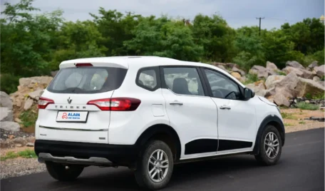 Renault Triber White